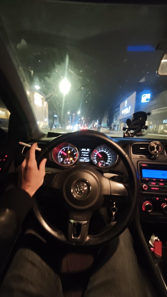 Uzun yola çıkıyorum müsait olan var mı?