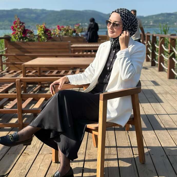 Güzel kızlarda değil de ince çoraplı kızlarda neden aşırı heyecanlanıyorum?