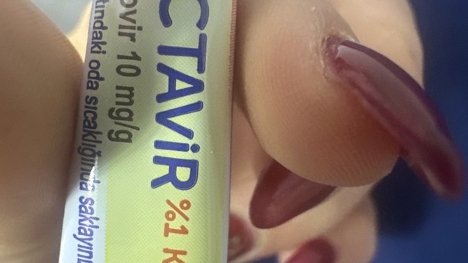 Uçuk kremi 300₺ye aldim niye bu kadar küçük sjsjsjsjjs?