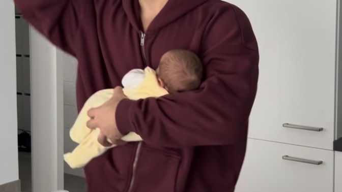 Anne sütü tadına baktınız mı, eşinin sütünü içen var mı 😳?