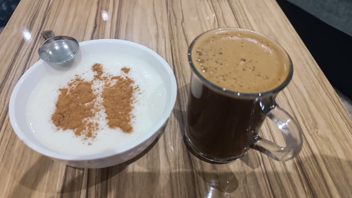 Sütlü tatlılar çayla mı kahveyle mi daha iyi gider sizce 🍮☕?