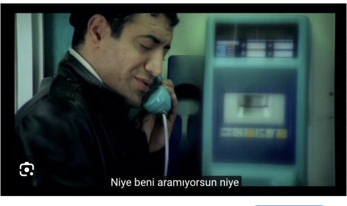 Kimler birisinden mesaj bekliyor?