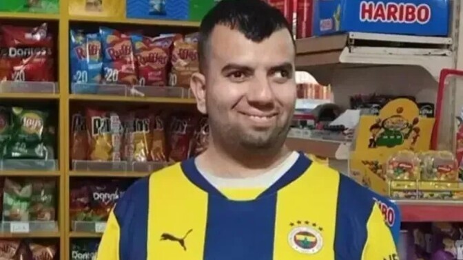 Sürekli kadıköy boğası stickeri atan arkadaşımı engellemeli miyim?