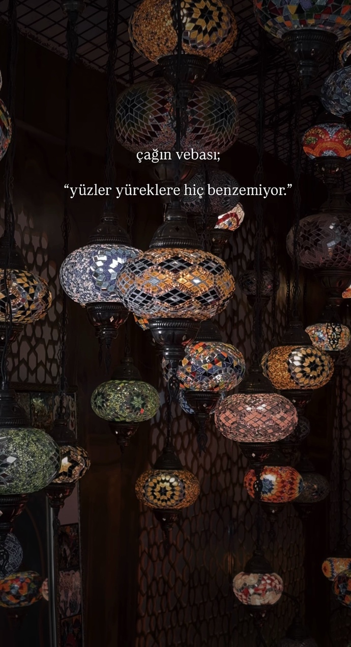 İnsanları tanımak için kalbine yaklaşmak mı, maskesini beklemek mi gerekir?