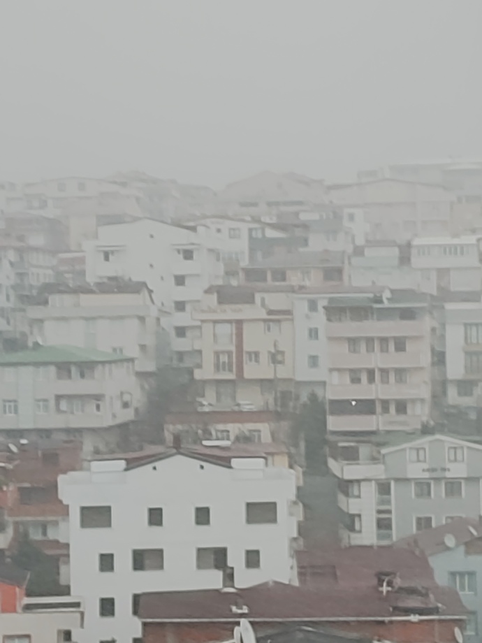 Karlı bir sabaha uyanmak sizi mutlu mu eder yoksa dondurup sinir mi bozar?