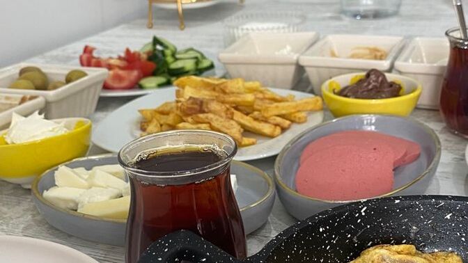 Akşam kahvaltı yapmak saçma mı?