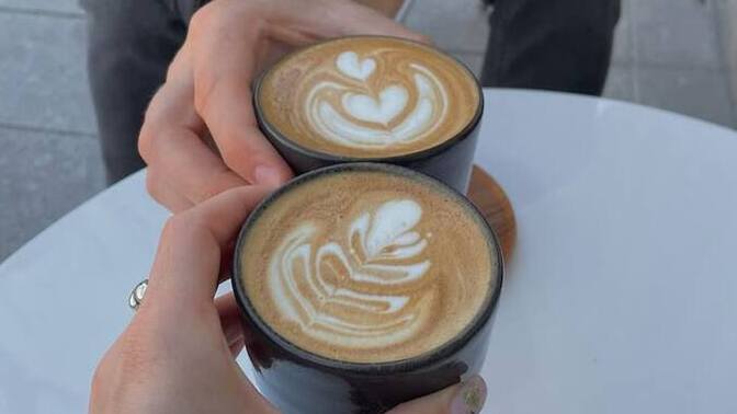 Evde barista gibi lezzetli kahve yapmak için ilk hangi ekipmanı almalıyım?