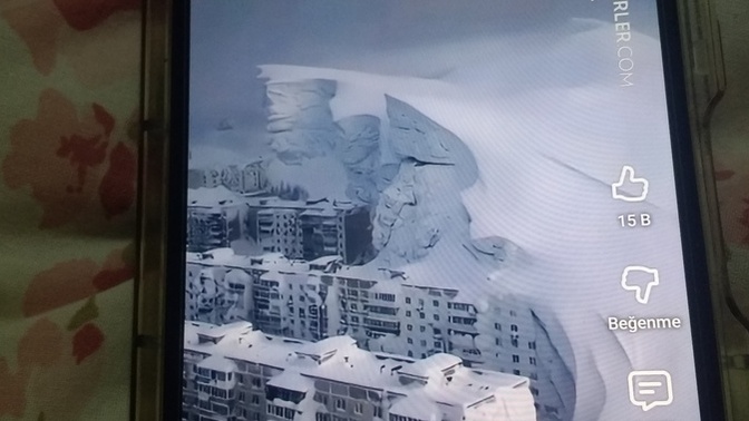 Gördüğüm bu korkunç şey ne oğlum, sizce abartıyor muyum 😱?