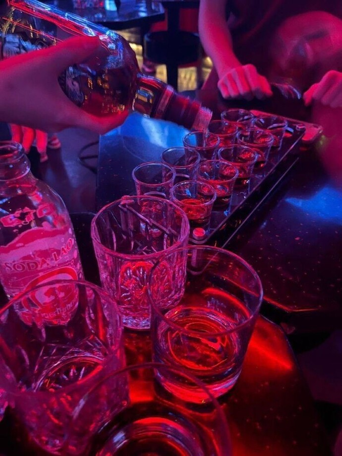 Rave hayatini seviyor musunuz?