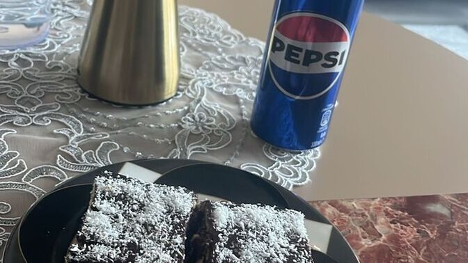 Mutfakta beceriksizim ama bisküvili pasta yapmayı iyi biliyorum, sever misiniz 😋?