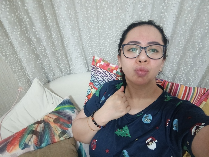 Biraz hastayım 😷 onun dışında 40 yasında oldıgum çok mu belli herkes teyze dio🥸?