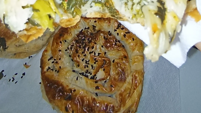 Böregim nasıl olmuş sizce, elimi korkak alıştırmadan bol malzemeli yaptım 😋?