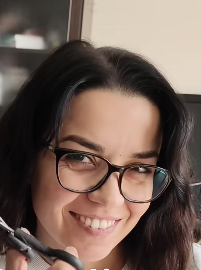Güzel miyim yoksa kendimi mi fazla beğeniyorum sizce 🧐?