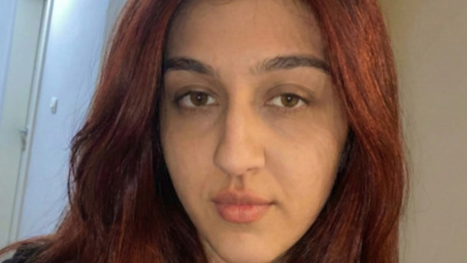 Yapay zekayla denediğim bu saç rengi beni çok mu olgun gösteriyor sizce?