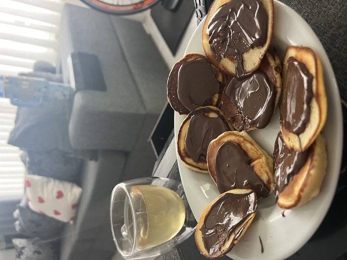 Aldığım her bir kaloriden sen suçlusun sevgilim dediğiniz biri var mı?
