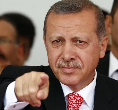 Git diyince gitmeyen erkek çekiciliği diye bir şey var mı kızlar?