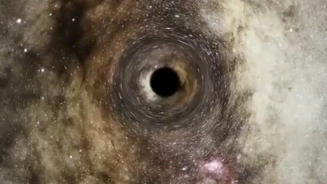 Samanyolu Galaxy’nde gerçekten serbest dolaşan bir kara delik varmış bizi yutarsa ne olur biliyor musunuz?