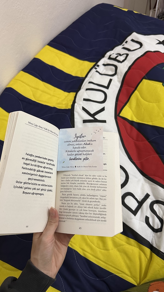 Şu an okuduğunuz kitap var mı?