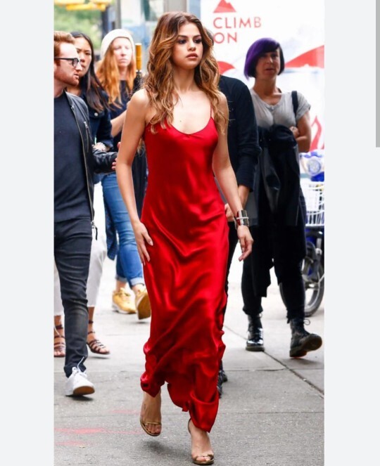 Moda da kırmızı zehirlenmesi ❤️ yaşayalım mı?
