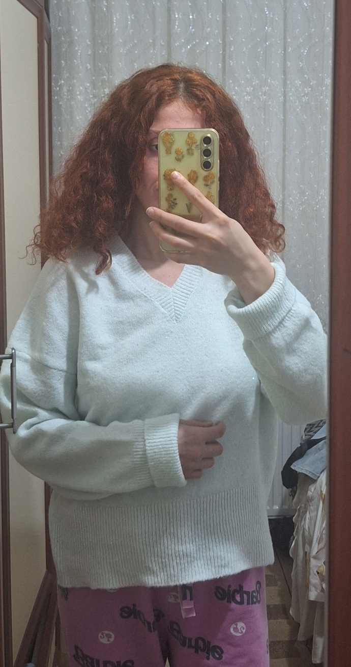 Geniş triko kazak aldım kombinleyince nasıl durur sizce 🧶?