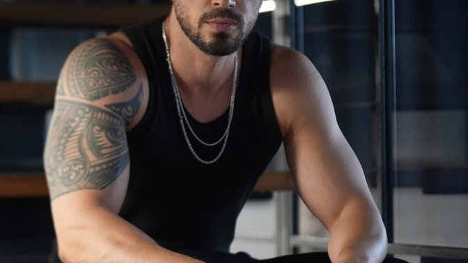 Murat boz çok yakışıklı değil mi?