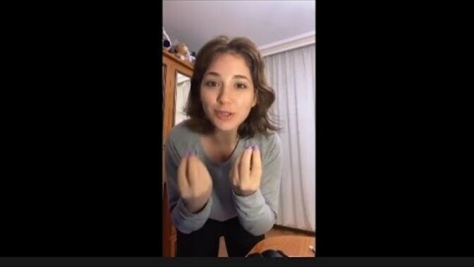 Bu kar soğuğunda dışarıda ince giyinenleri görünce insanın siniri bozuluyor mu?