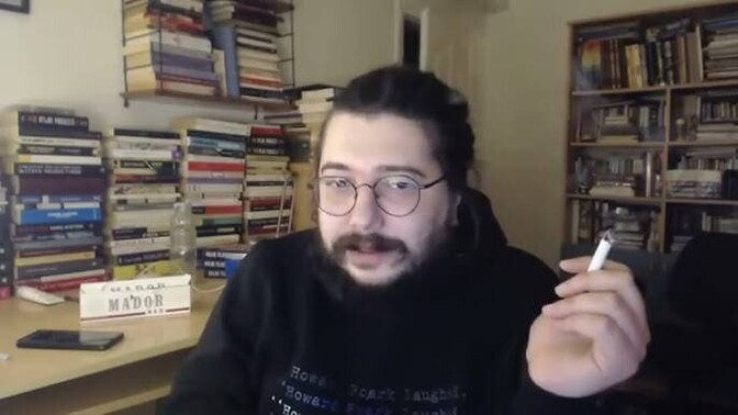 Sizce bu adamlardan hangisi daha donanımlı?