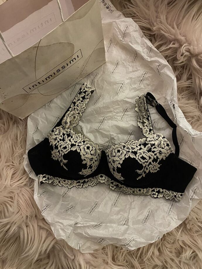Büyük göğüslü olanlar için Intimissimi bu sütyen modelini almalı mıyız, kullanan var mı?