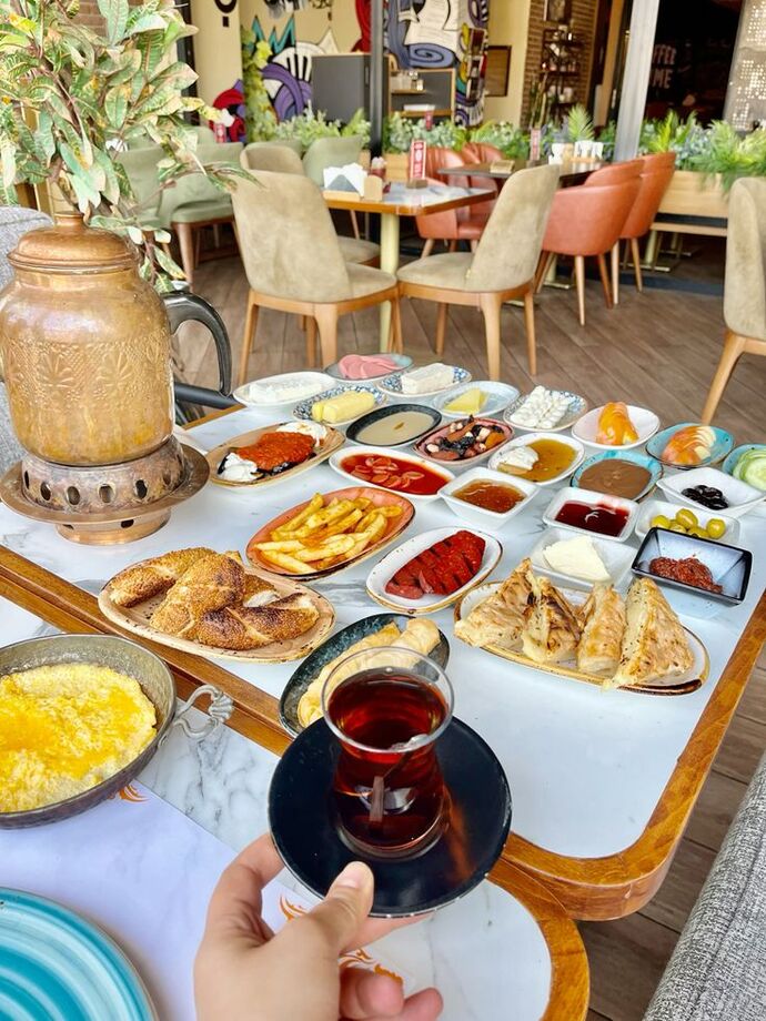 Serpme kahvaltı mı daha iyi yoksa tek tabak kahvaltı mı daha mantıklı?