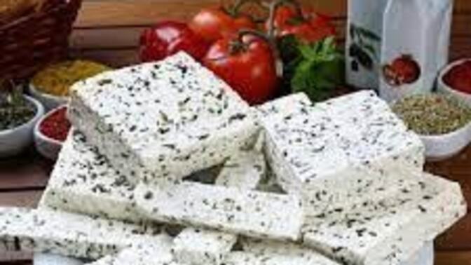 Otlu peyniri yanında ne ile yemeyi seversiniz?