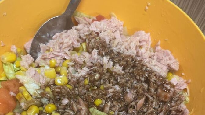 Ton balikli salatam nasıl 2 konserve var içinde?