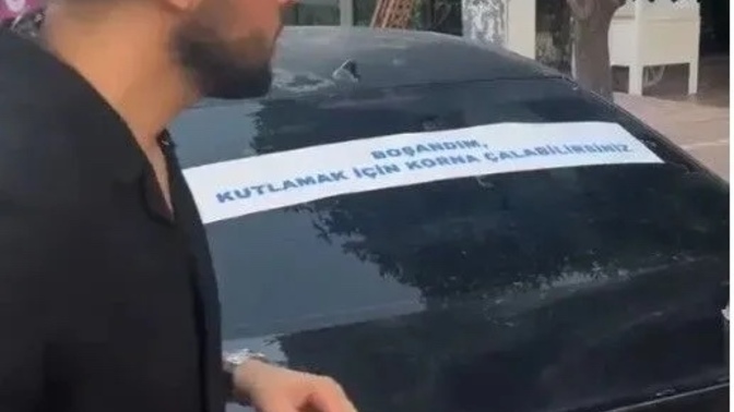 Boşandıktan sonra araçlarının arkasına kutlama için kornaya bas yazmak doğru mu?