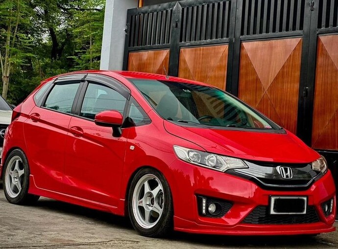 Honda Jazz mı Renault clio otomobil mi?