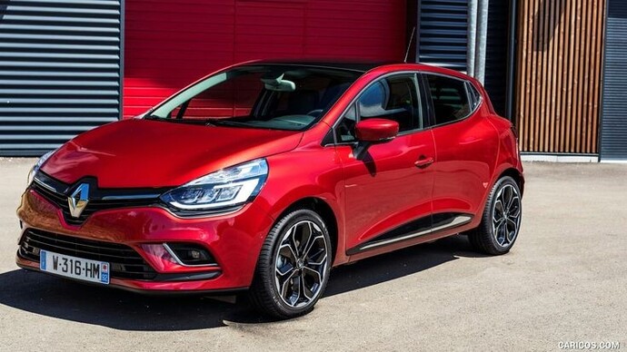 Honda Jazz mı Renault clio otomobil mi?