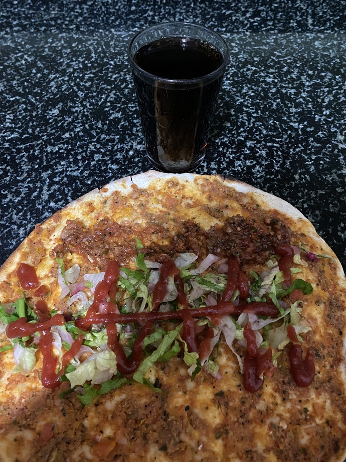 Bu saate lahmacun yemek zararlı mı?
