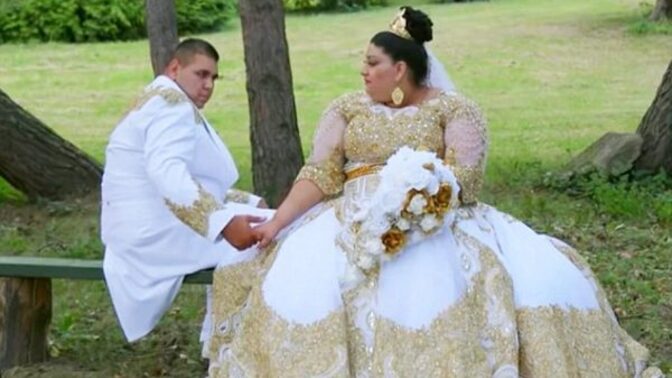 Ekonomik kriz varken evlilikten kaçan erkek mi suçlu, beklentiyi düşürmeyen kadın mı?