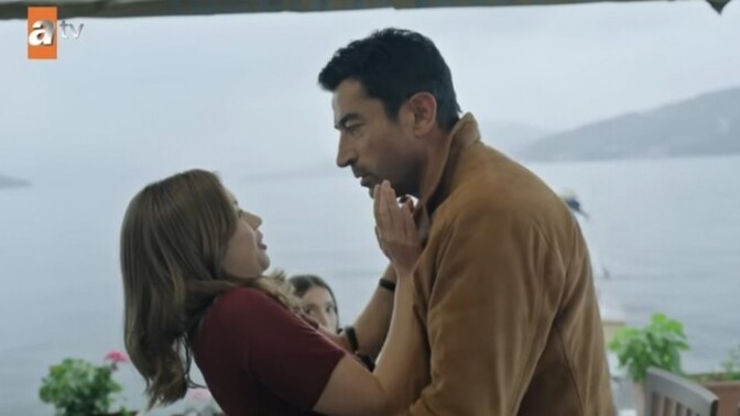 55lik Kenan İmirzalıoğlu 20lik kızla partner olmuş aq?