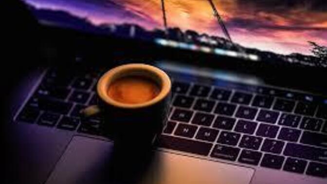Gece gece sizinle kahve içer miydim söyleyeyim mi?