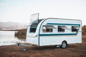 Araba arkasına takılan çekme karavan mı yoksa motokaravan mı daha mantıklı?