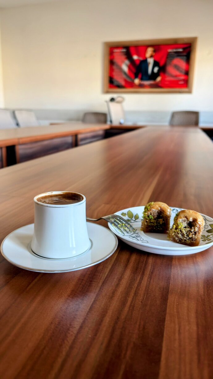 Uzun bir günün sonunda kahve baklava ikilisi sizin damak tadınıza uyar mı?