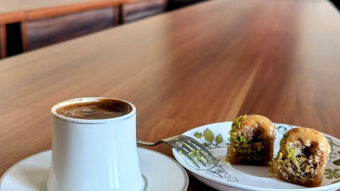 Uzun bir günün sonunda kahve baklava ikilisi sizin damak tadınıza uyar mı?