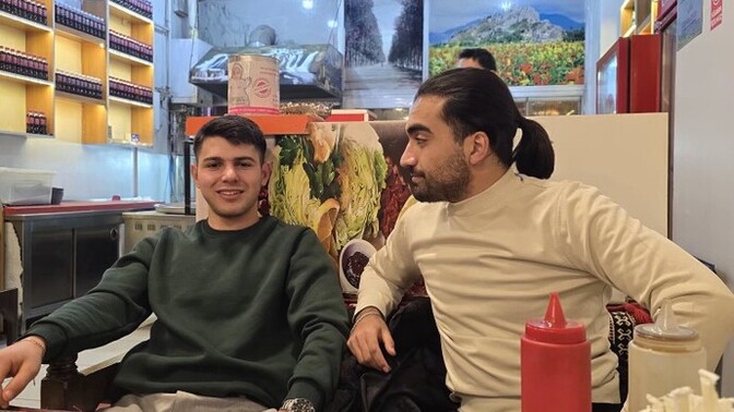 Gece gece Koza da Tavuk pilav mı yenir yoksa Çiğ köfte dürüm mü?