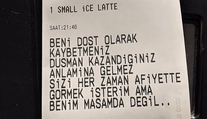 Eski dostunuzla aynı masa da oturur musunuz?