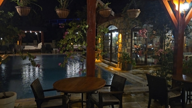 Yagmuru ve sessizligi sevenler burada mı, yagmur sesi size de huzur veriyor mu?