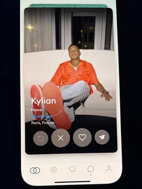 Raya adındaki ünlülerin Tinder’ı olan uygulamayı duydunuz mu?