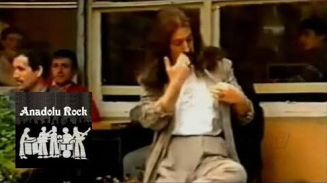 Kul Ahmet misiniz Ahmet bey oldunuz mu [bu hikâyedeki ceket ben oldum]kendinize çıkardığınız mana ne?