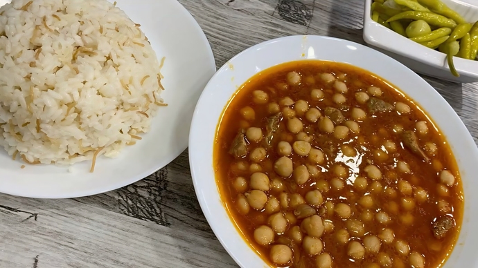 Nohutlu pilavın yanında en çok ne yemeyi tercih edersiniz?