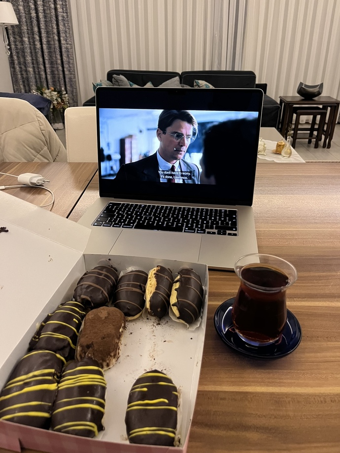Film izlerken siz de benim gibi durmadan bir şeyler yer misiniz?