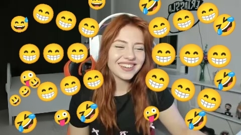 Kızların üzerine yapılan şakalara gülüyor musunuz?