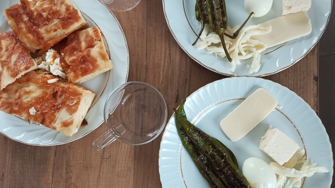 Siz kahvaltiyi yaptiniz mi, sabah kahvaltisinda ne yediniz 🍳🥐?